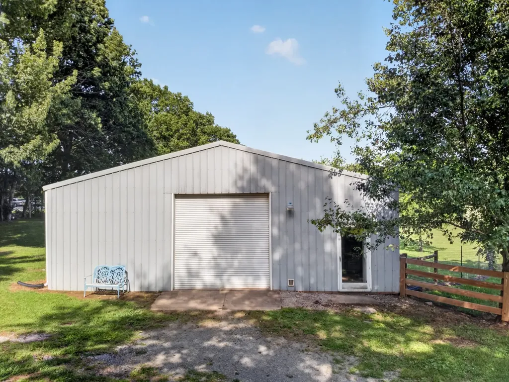 5205 SE Tater Peeler Road Lebanon TN 37090