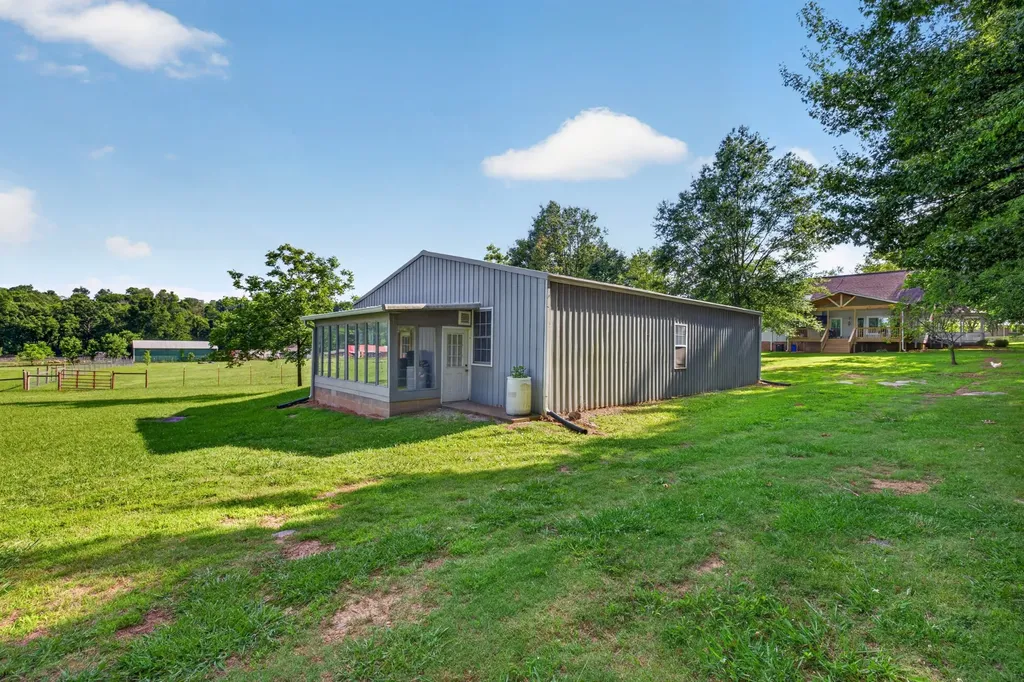 5205 SE Tater Peeler Road Lebanon TN 37090