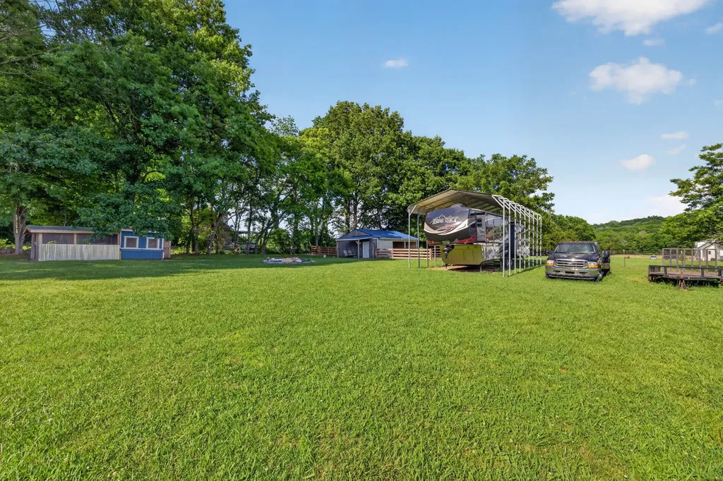 5205 SE Tater Peeler Road Lebanon TN 37090