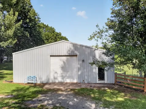 5205 SE Tater Peeler Road Lebanon TN 37090
