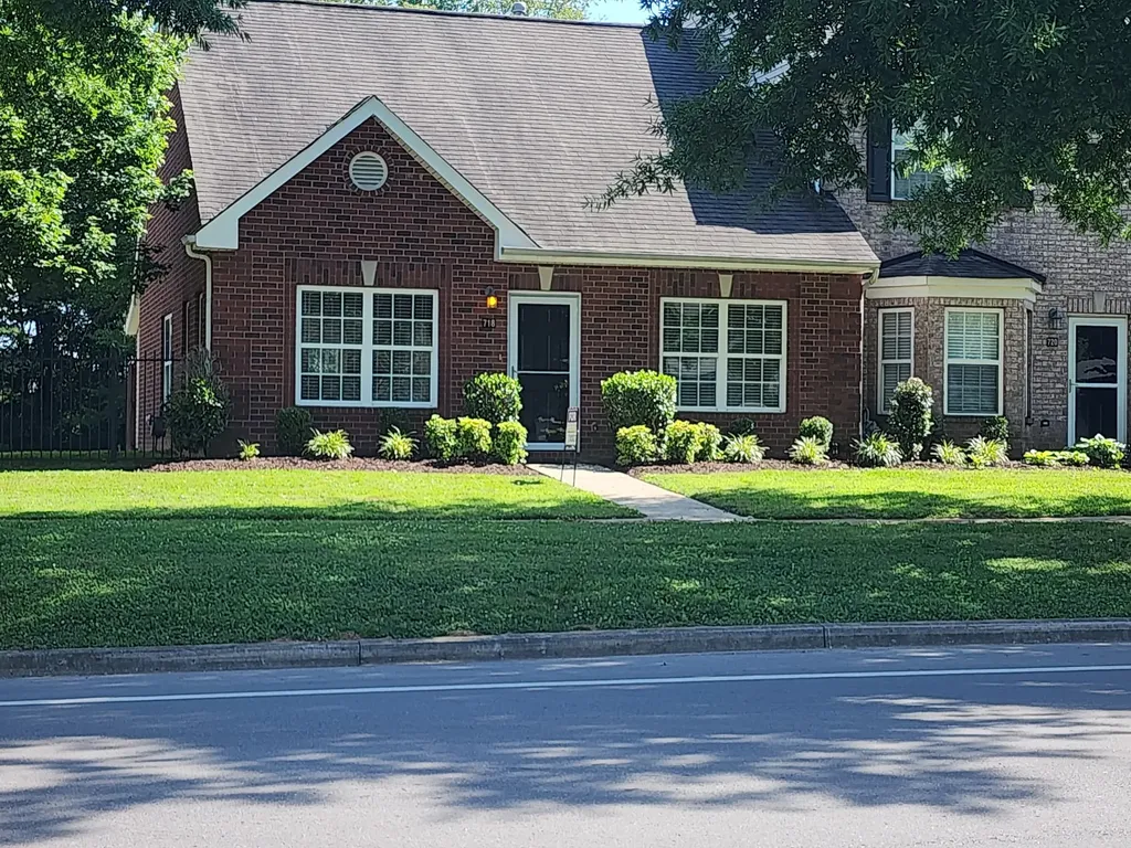 718 Del Rio Pike Franklin TN 37064