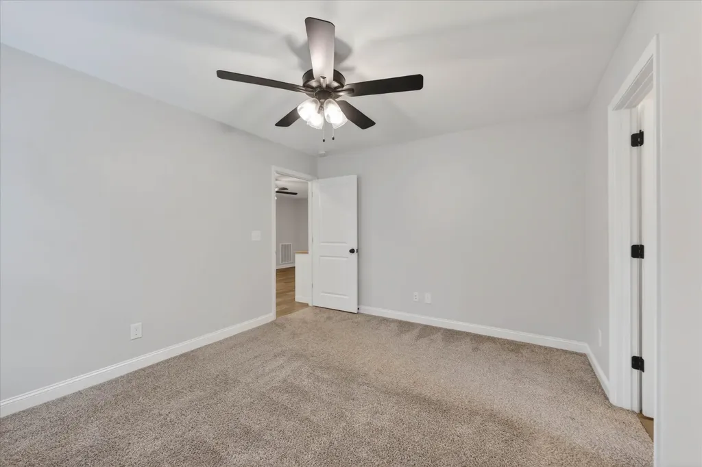 2026 Ireland Way Clarksville TN 37042