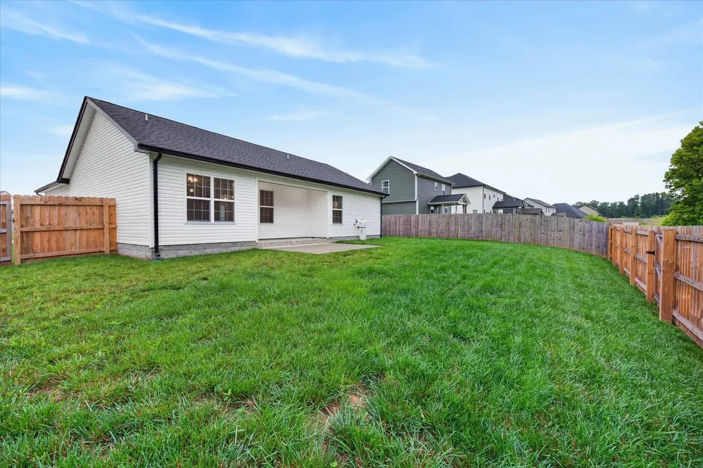 2026 Ireland Way Clarksville TN 37042
