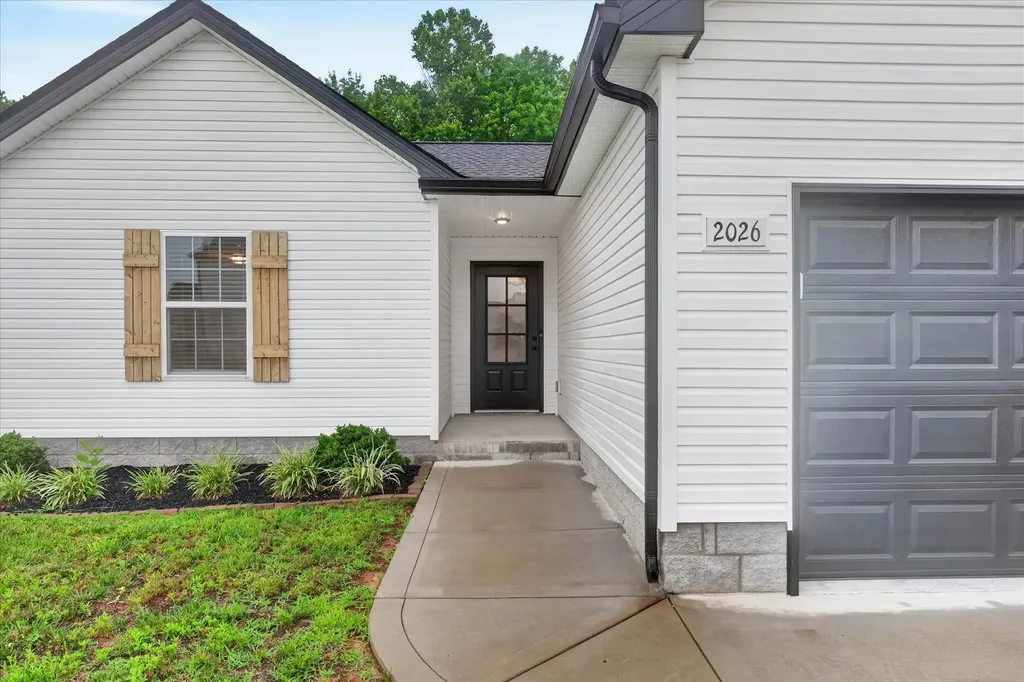 2026 Ireland Way Clarksville TN 37042