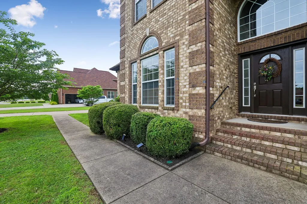 4228 Thoroughbred Lane Murfreesboro TN 37127