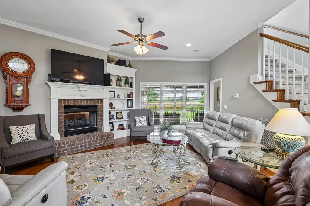 4228 Thoroughbred Lane Murfreesboro TN 37127
