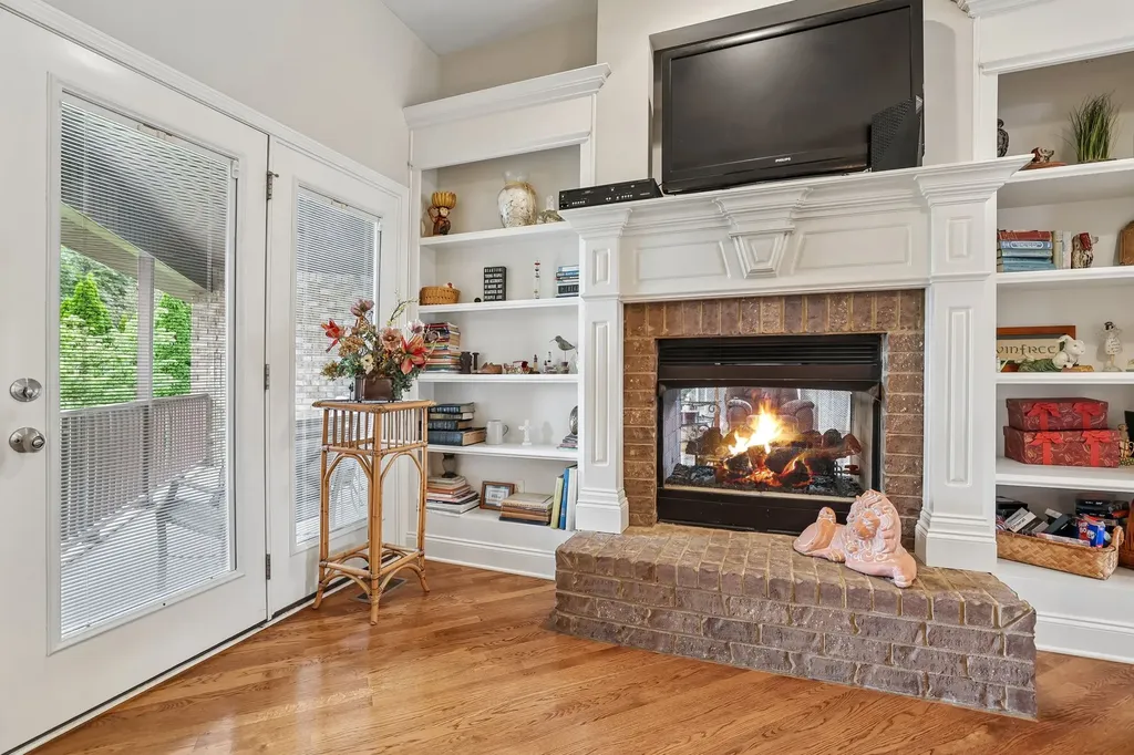 4228 Thoroughbred Lane Murfreesboro TN 37127