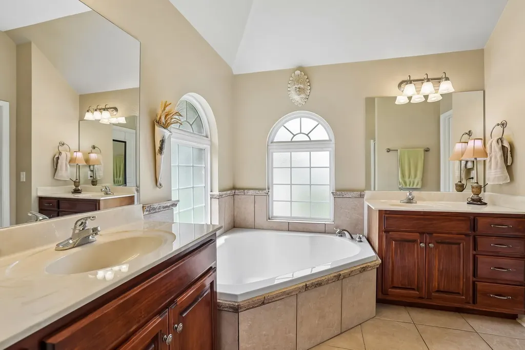 4228 Thoroughbred Lane Murfreesboro TN 37127