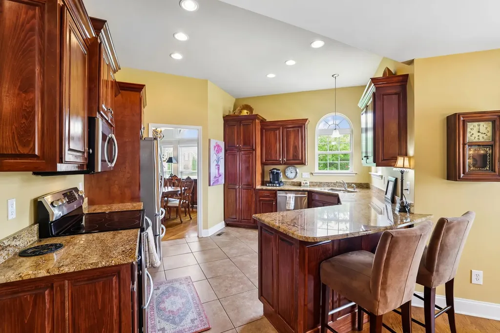 4228 Thoroughbred Lane Murfreesboro TN 37127