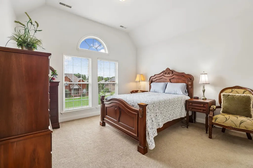 4228 Thoroughbred Lane Murfreesboro TN 37127