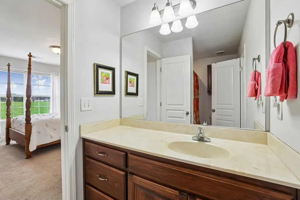4228 Thoroughbred Lane Murfreesboro TN 37127