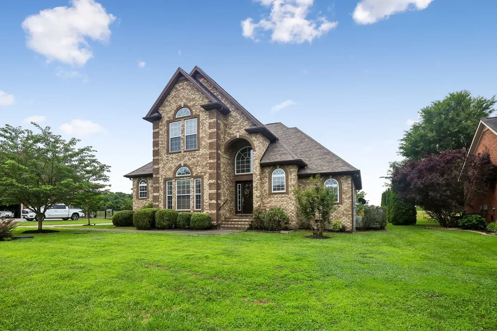 4228 Thoroughbred Lane Murfreesboro TN 37127