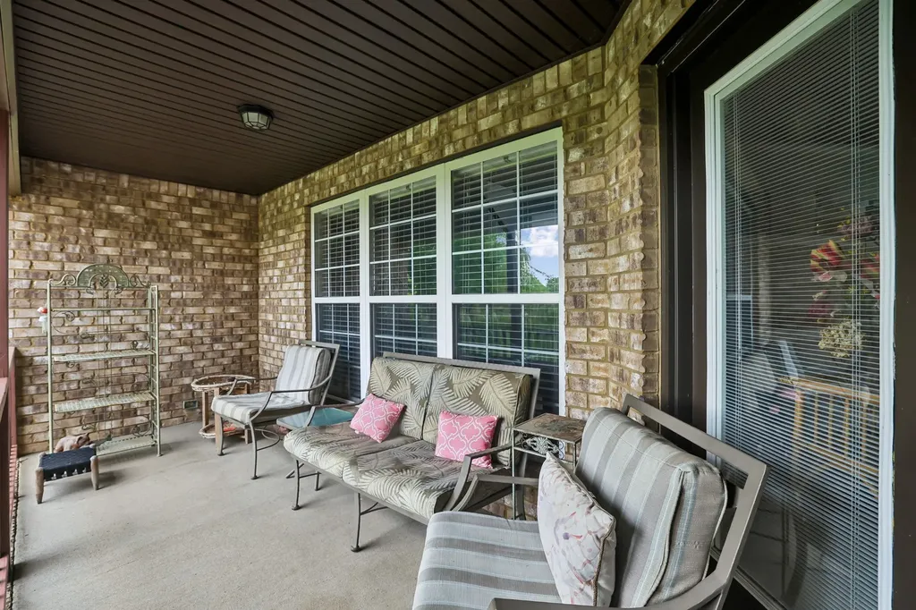 4228 Thoroughbred Lane Murfreesboro TN 37127