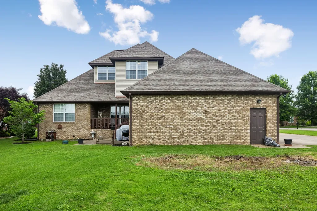 4228 Thoroughbred Lane Murfreesboro TN 37127