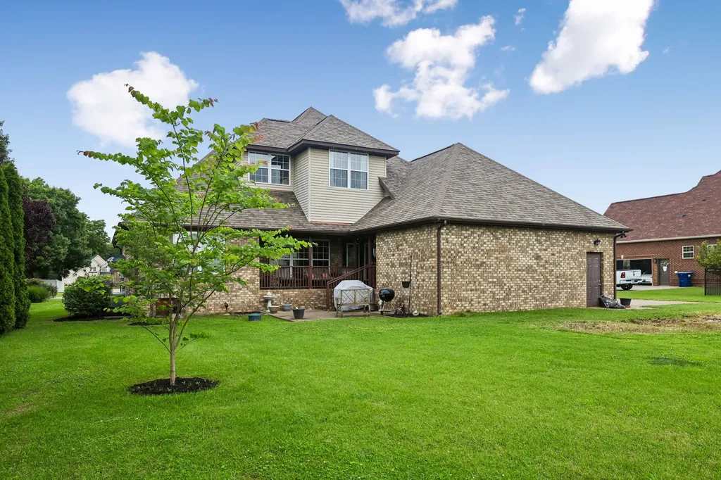 4228 Thoroughbred Lane Murfreesboro TN 37127