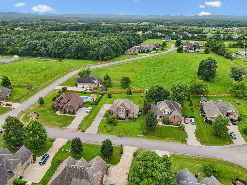 4228 Thoroughbred Lane Murfreesboro TN 37127