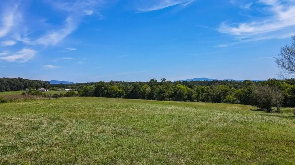 953 Cedar Springs Road, SE Cleveland TN 37323