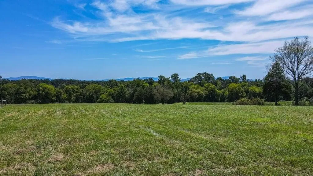 953 Cedar Springs Road, SE Cleveland TN 37323