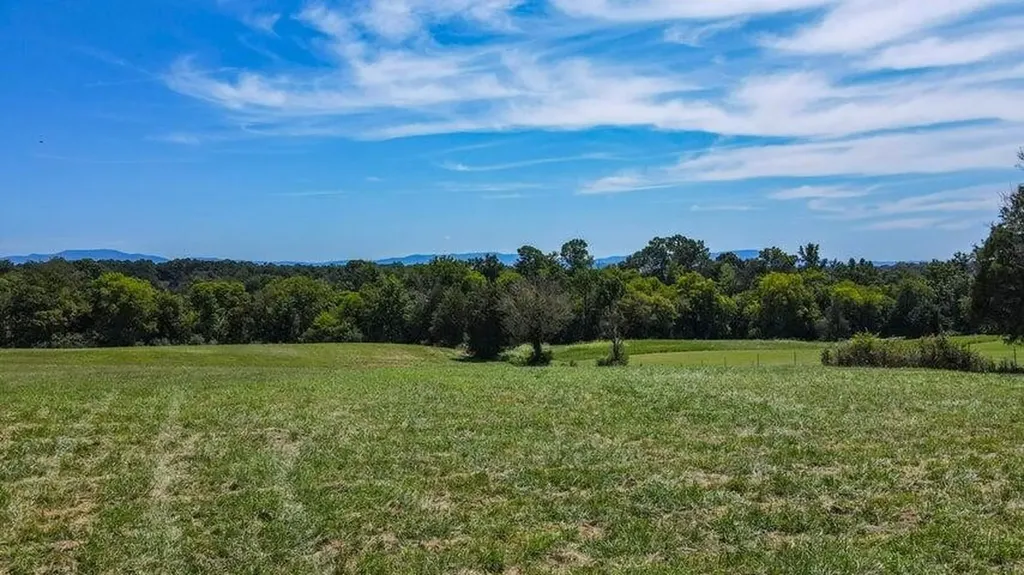 953 Cedar Springs Road, SE Cleveland TN 37323