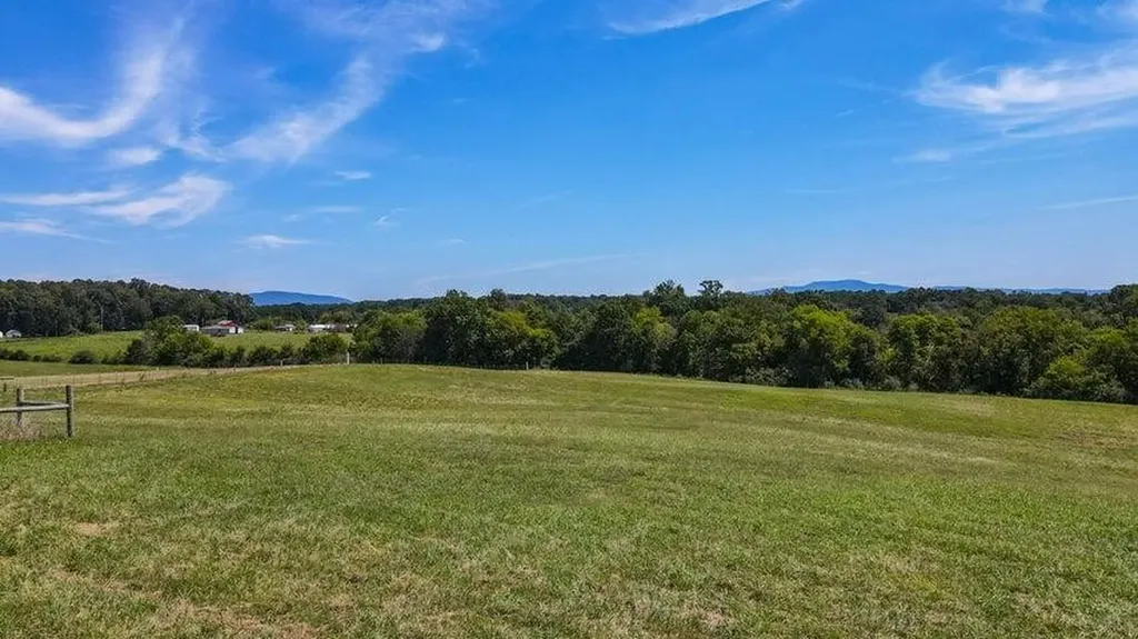 953 Cedar Springs Road, SE Cleveland TN 37323