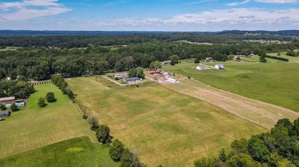 953 Cedar Springs Road, SE Cleveland TN 37323