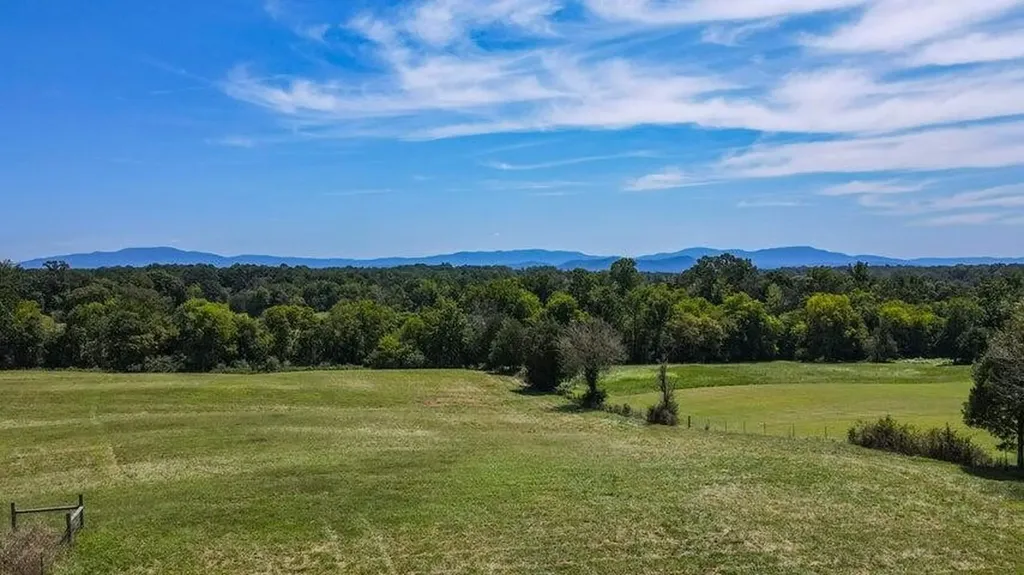 953 Cedar Springs Road, SE Cleveland TN 37323