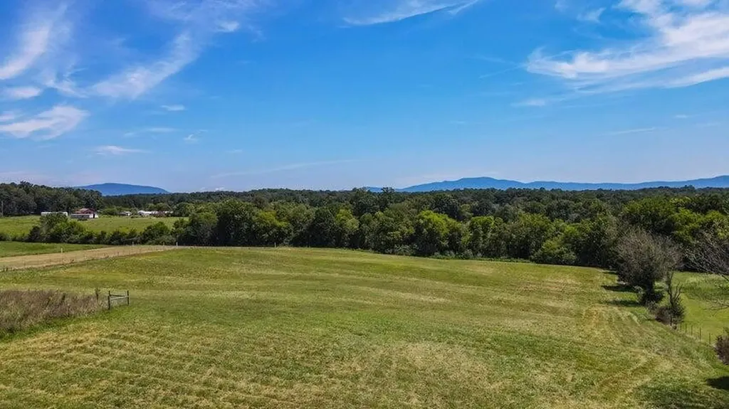 953 Cedar Springs Road, SE Cleveland TN 37323