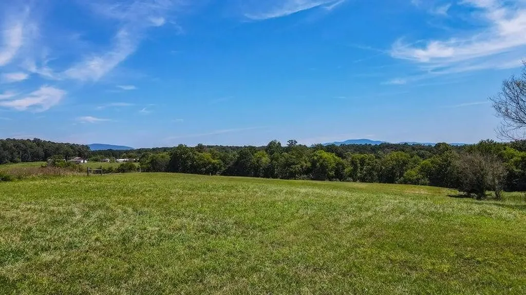 953 Cedar Springs Road, SE Cleveland TN 37323