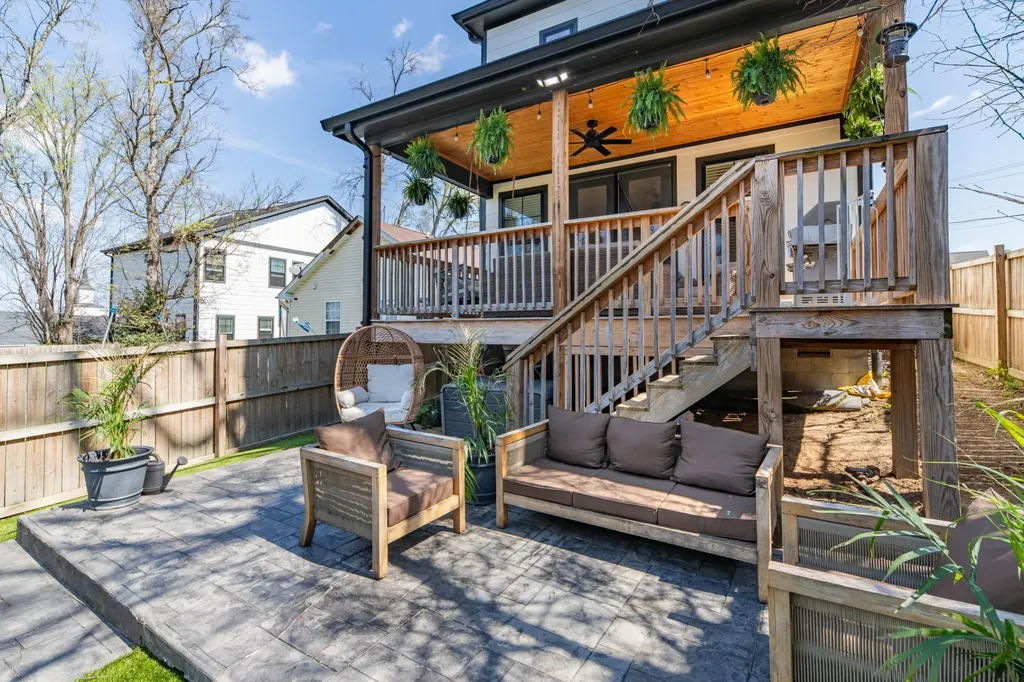 813 40th Ave, N Nashville TN 37209