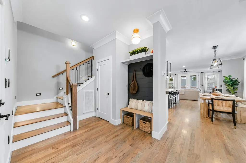 813 40th Ave, N Nashville TN 37209
