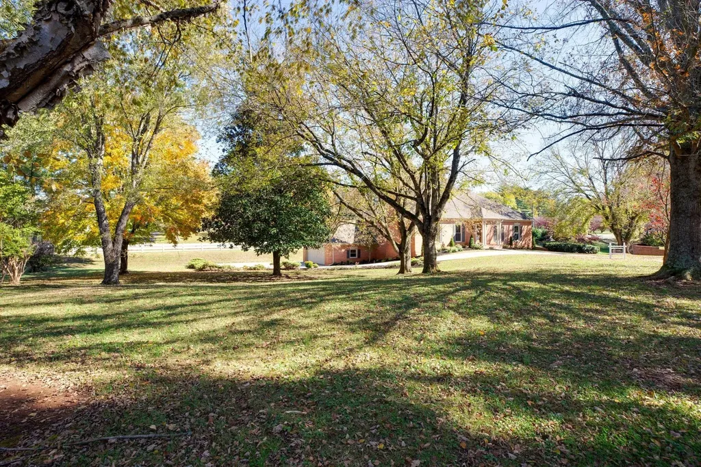 1419 Ascot Close Murfreesboro TN 37130