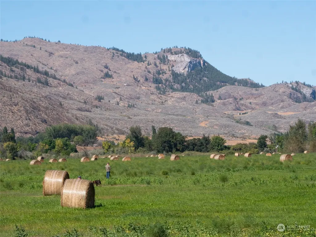 1640 Highway 7 Oroville WA 98844