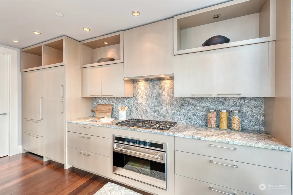 1521 2nd Avenue Seattle WA 98101