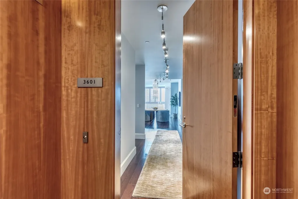 1521 2nd Avenue Seattle WA 98101