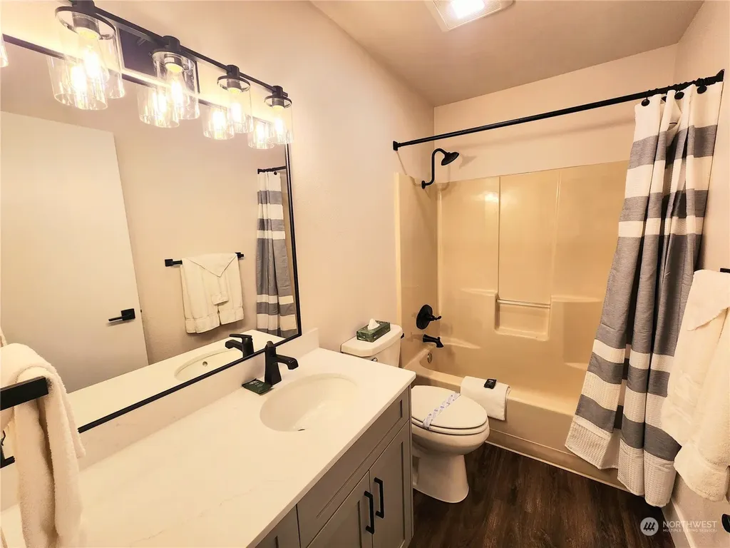 1 Lodge 638-b Manson WA 98831