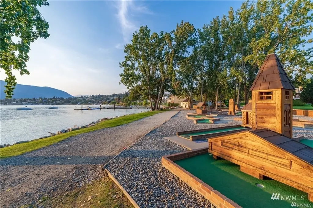 1 Lodge 638-b Manson WA 98831