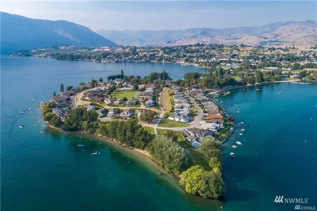 1 Lodge 638-b Manson WA 98831