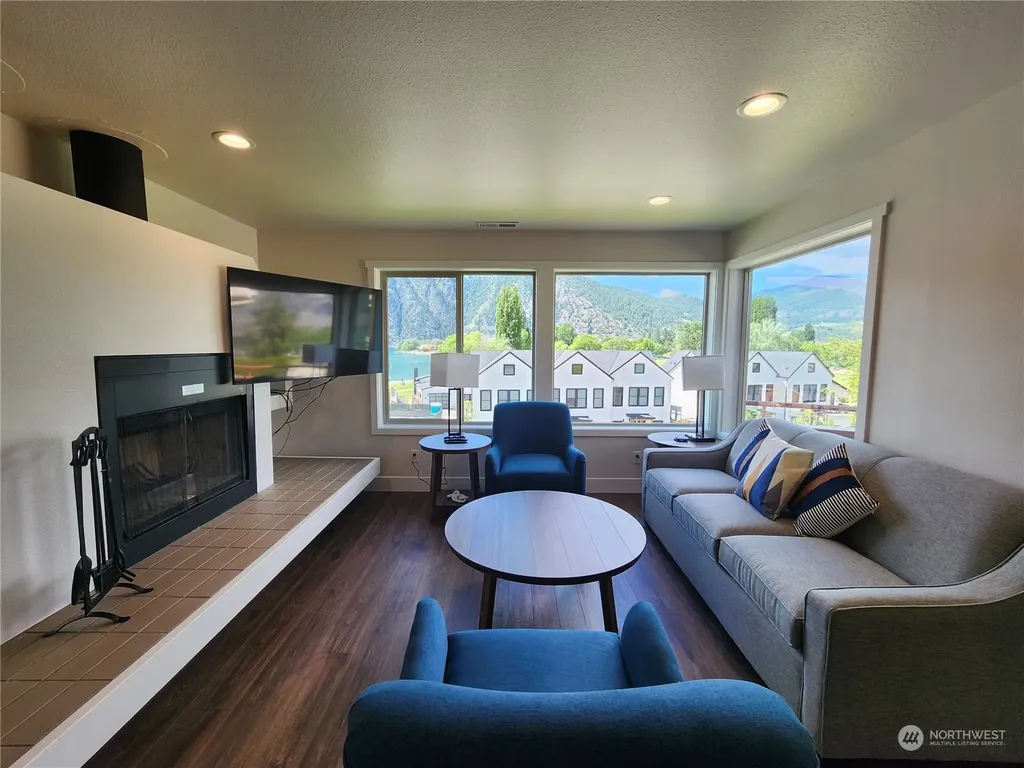 1 Lodge 638-b Manson WA 98831