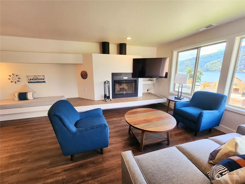 1 Lodge 638-b Manson WA 98831