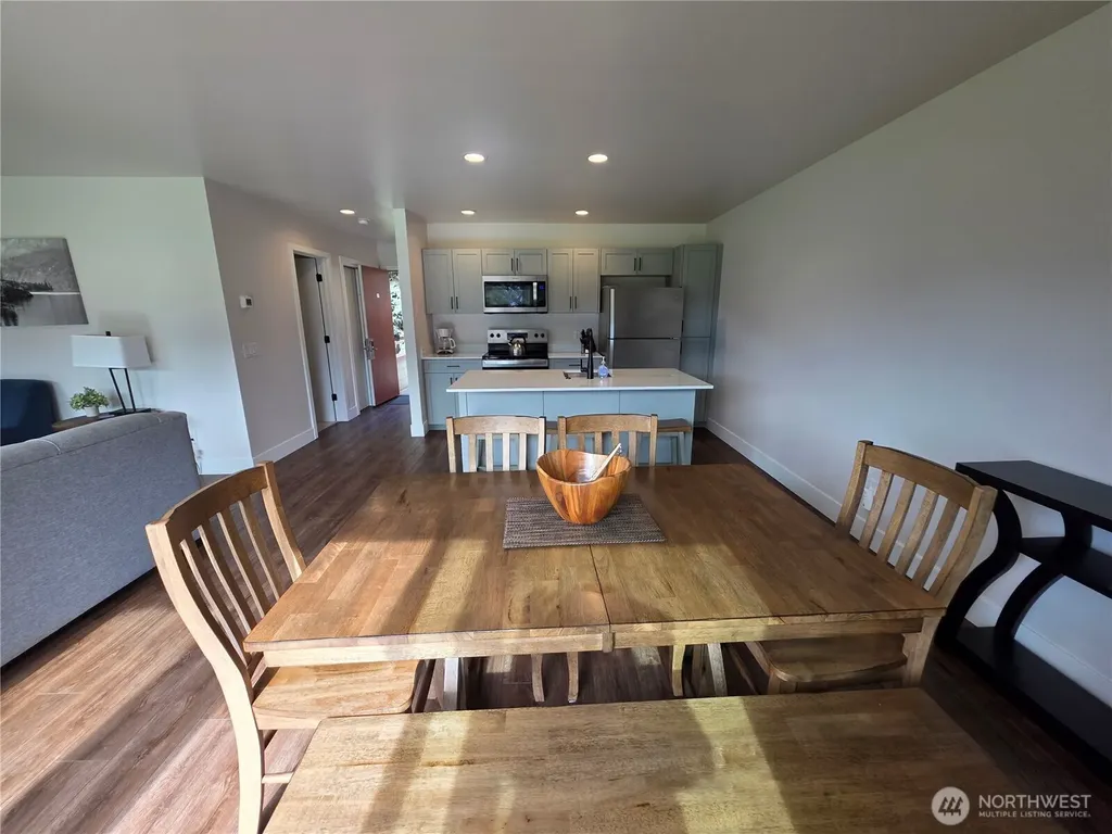 1 Lodge 630-l Manson WA 98831