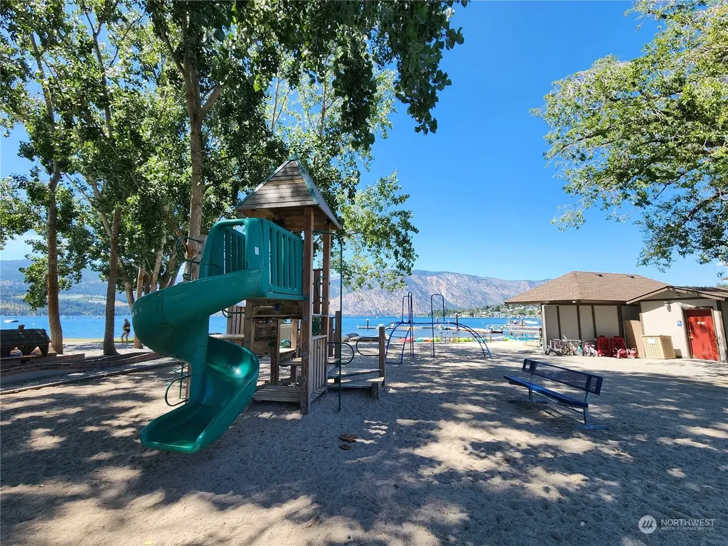 1 Lodge 615-d Manson WA 98831