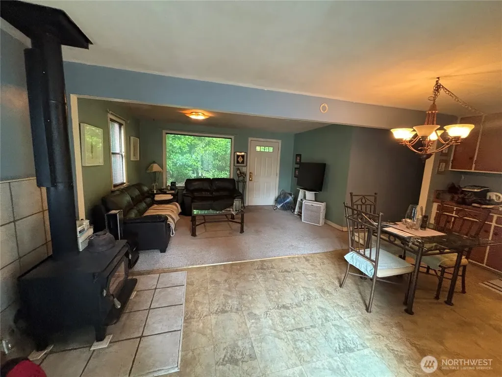 18926 5th Avenue NE Shoreline WA 98155