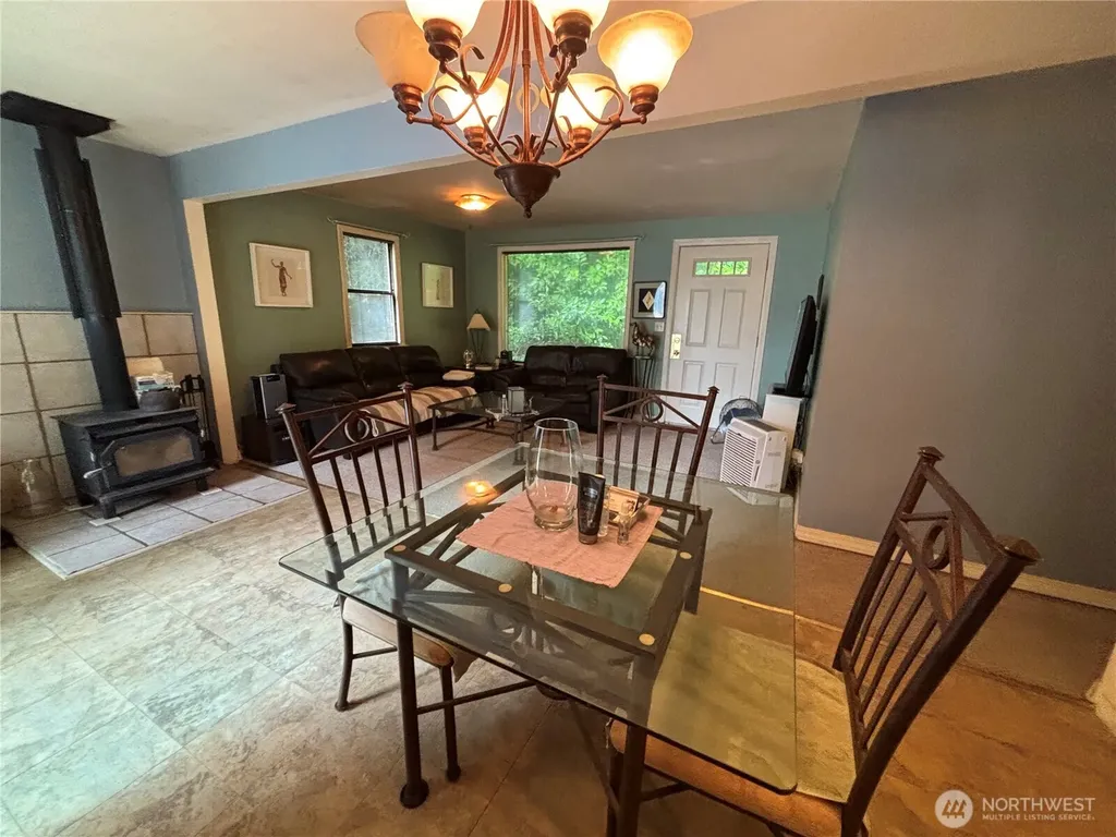 18926 5th Avenue NE Shoreline WA 98155