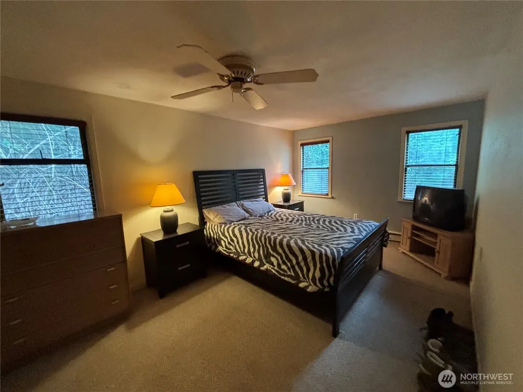 18926 5th Avenue NE Shoreline WA 98155