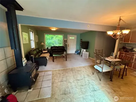 18926 5th Avenue NE Shoreline WA 98155