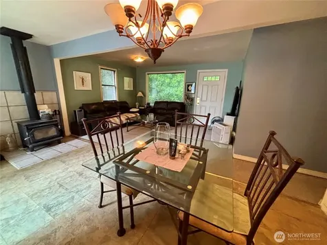 18926 5th Avenue NE Shoreline WA 98155