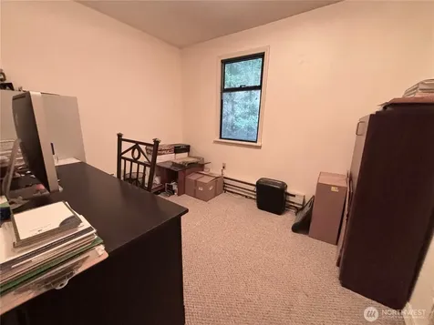 18926 5th Avenue NE Shoreline WA 98155