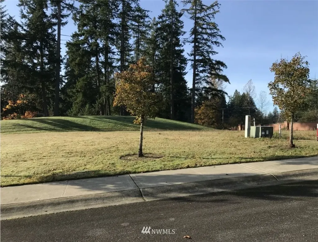 1827 176th Avenue E Lake Tapps WA 98391