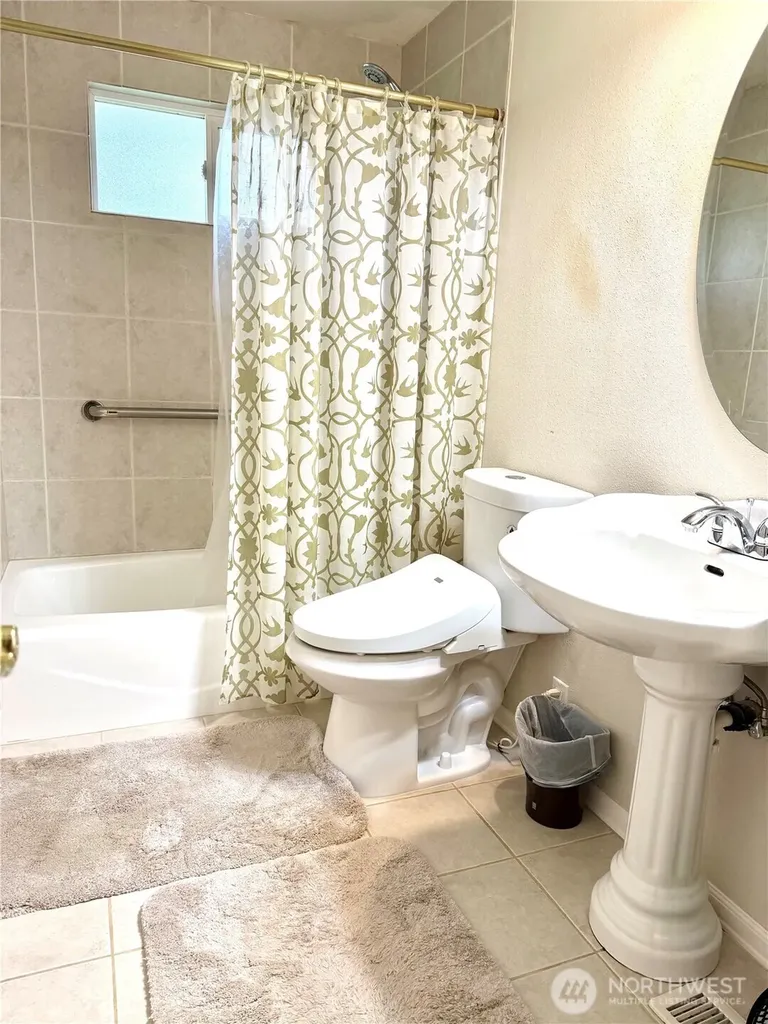 13029 SE 206 Place Kent WA 98031