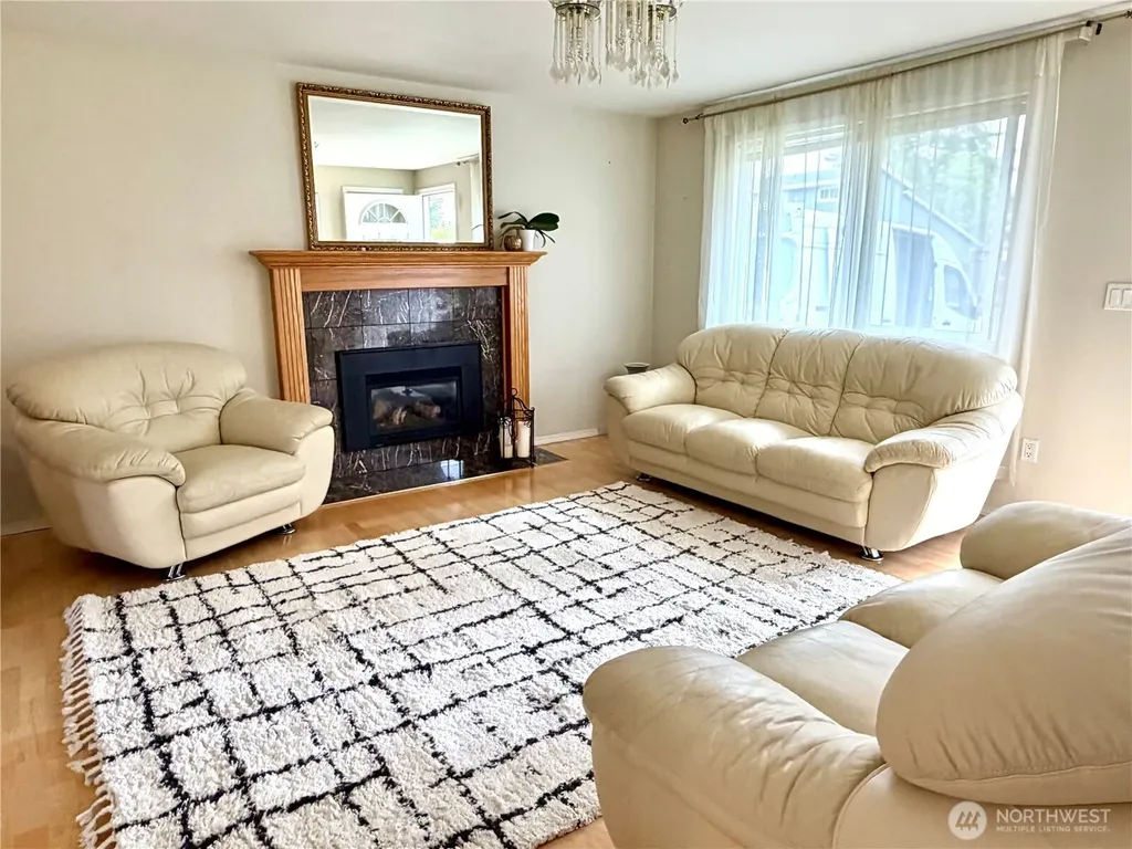 13029 SE 206 Place Kent WA 98031